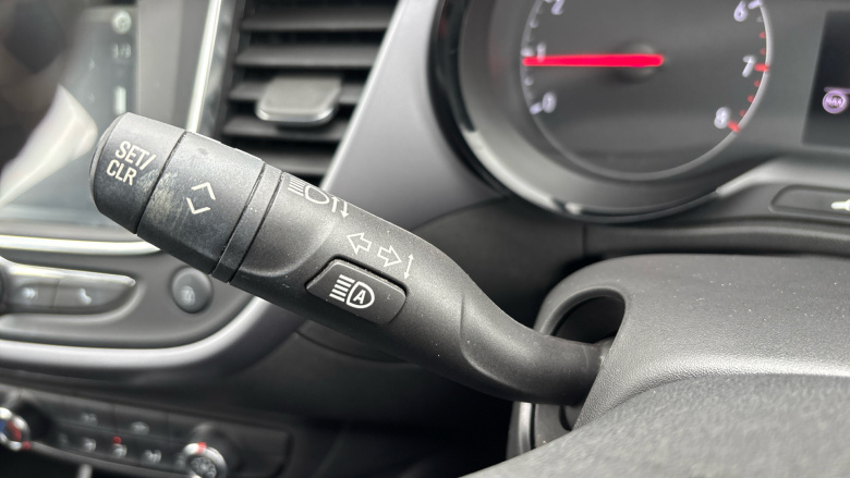 Vauxhall Crossland 1.2 Design 5dr Petrol Hatchback